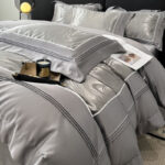Light Luxury High-grade Yarn-dyed Four-piece Jacquard Beddings - Image 7