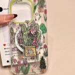 Retro Oil Painting Jungle Bird With Magnetic Suction Phone Case - Image 4