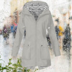 Outdoor Hooded Mountaineering Jacket Women - Image 10