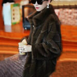 Fur Coat Women's Winter Large V High-end Elegant Mid-length Warm Show - Image 2