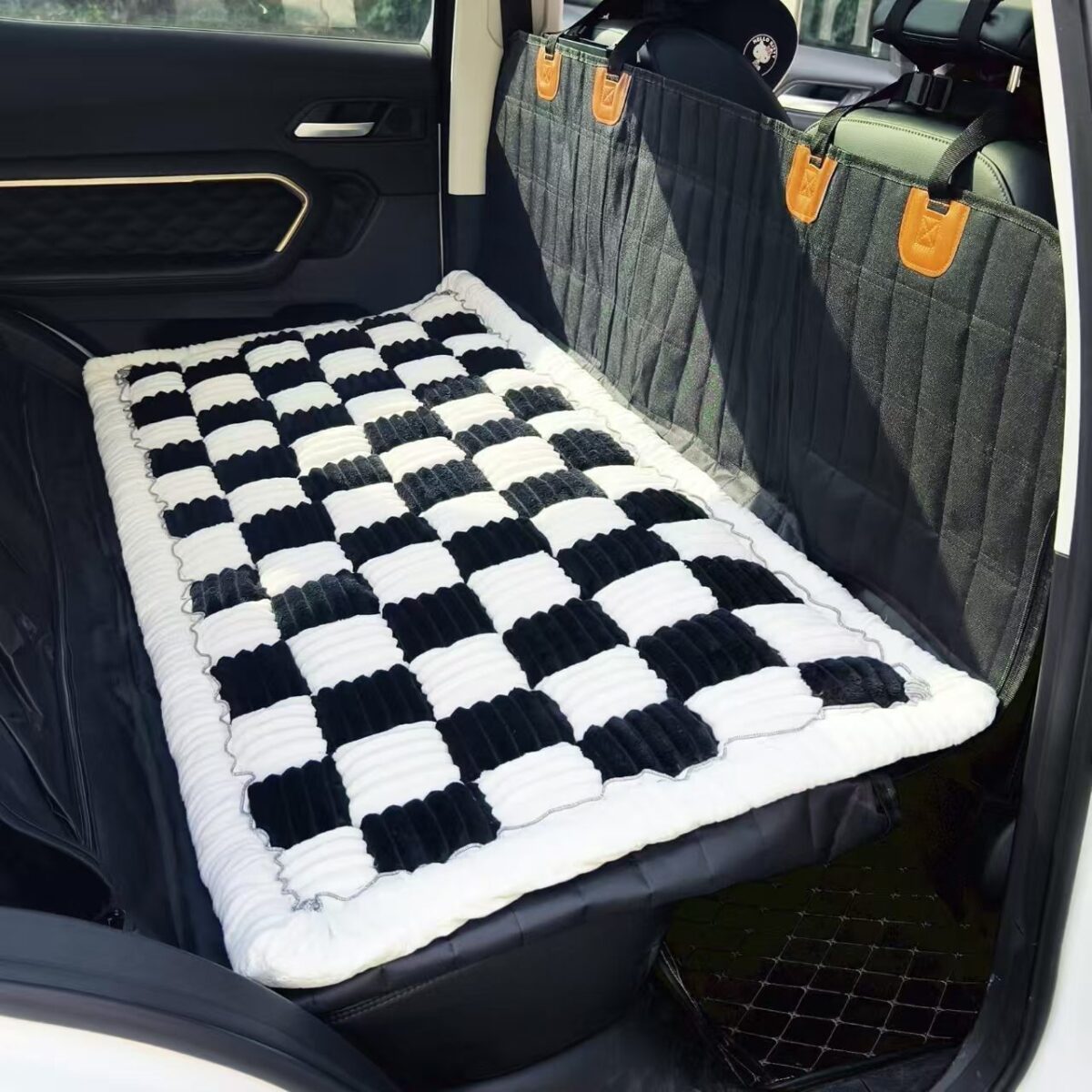 Thickened Cushion Car Plush Car Mat - Image 2