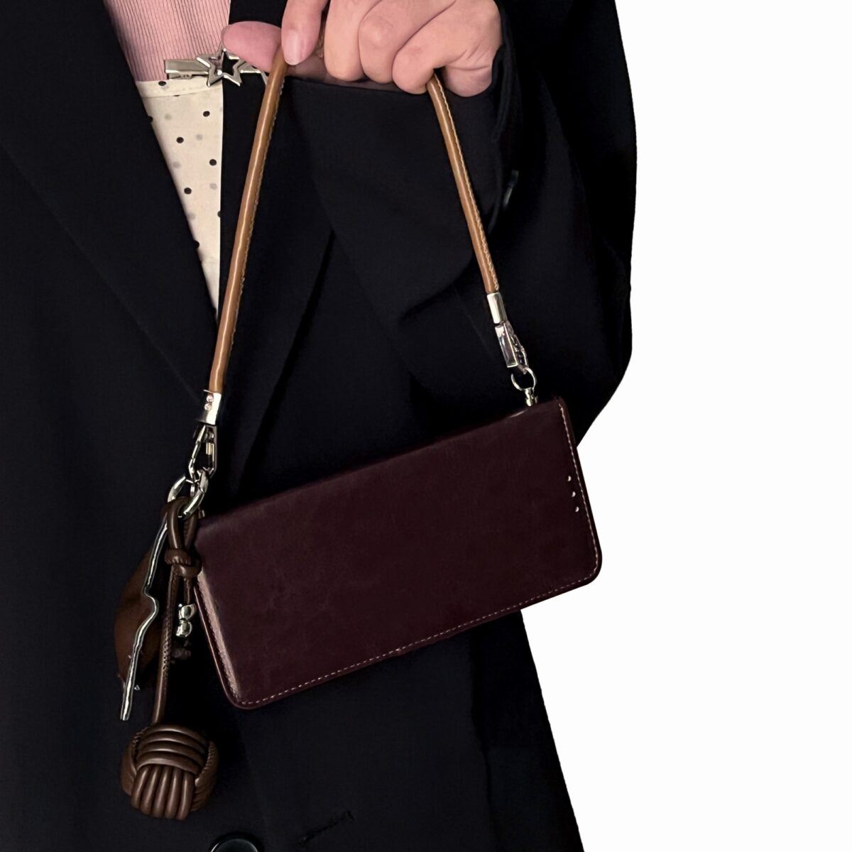 Niche Magnetic Flip Vintage Brown Woven Ball Portable Crossbody Leather Rope - Image 1