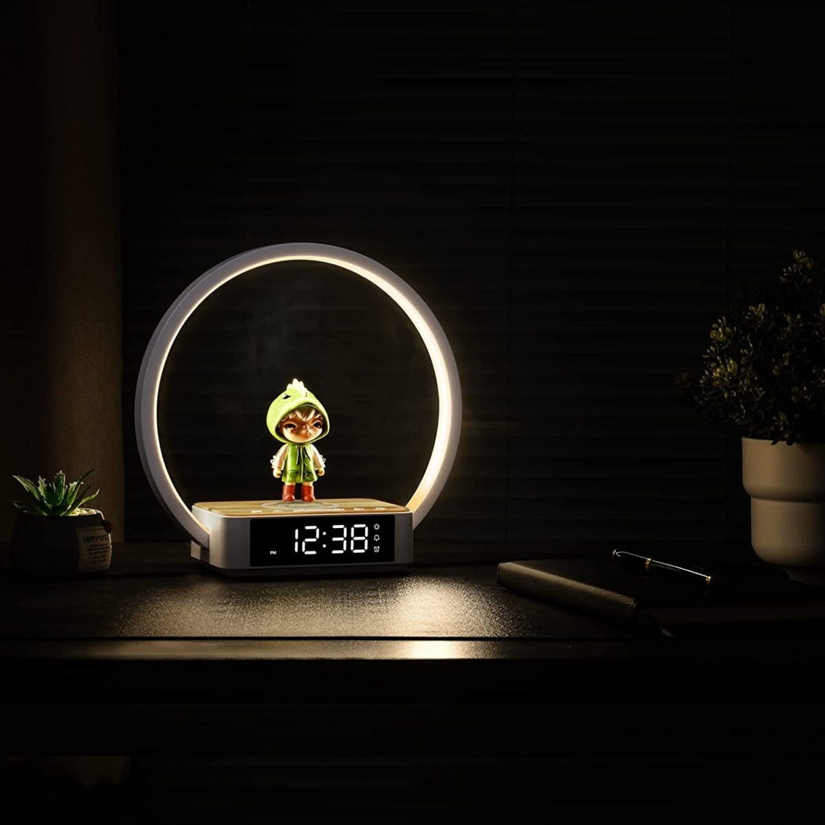 Bedside Mobile Phone 10W Three-in-one Wireless Charger Small Night Lamp - Image 4