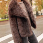 Warm Fashion Loose-fitting Long Sleeves Plush Brown Coat - Image 3